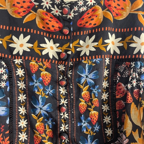 Farm rio Black Jujus Garden Blouse strawberry size small - Picture 9 of 10
